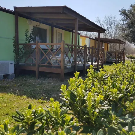 Naturist Mobile Homes Eden In Fkk Ulika ホリデーパーク